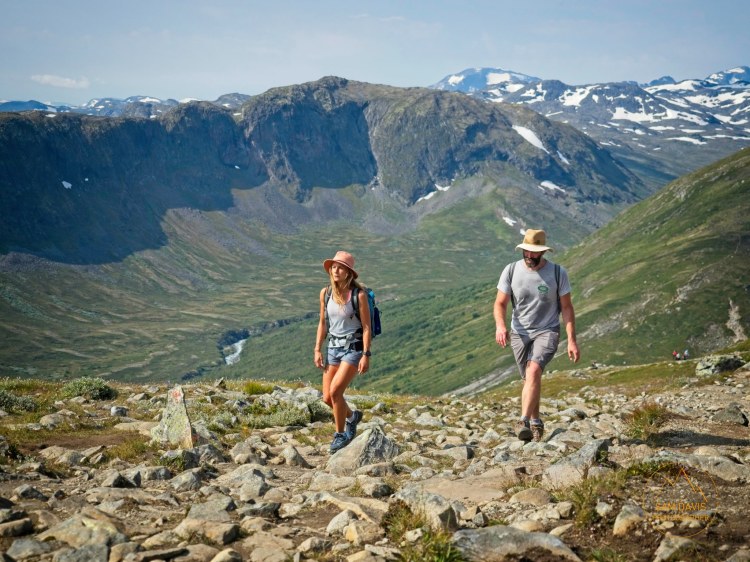 Hiking the Besseggen Ridge trail, Norway August 2020. By Sam Davis Adventure Photographer